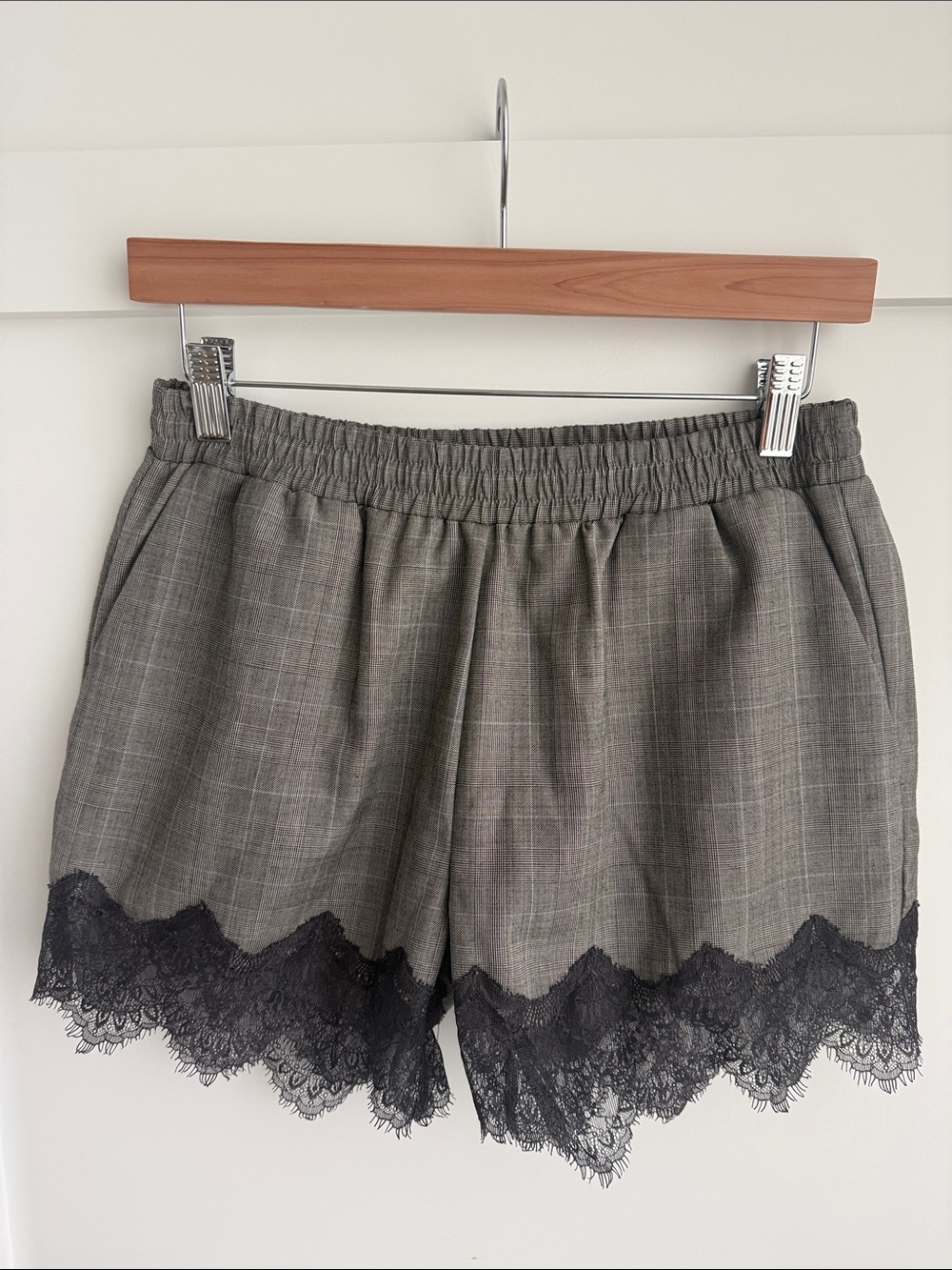 Gold Hawk wool blend Plaid Gray Lace-Trim Women’s Shorts